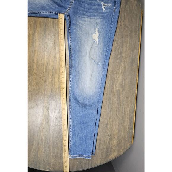 Vigoss Jeans Women's 31 Blue Light Wash Tomboy Boyfriend Jeans Mid Rise Relaxed - Picture 10 of 10